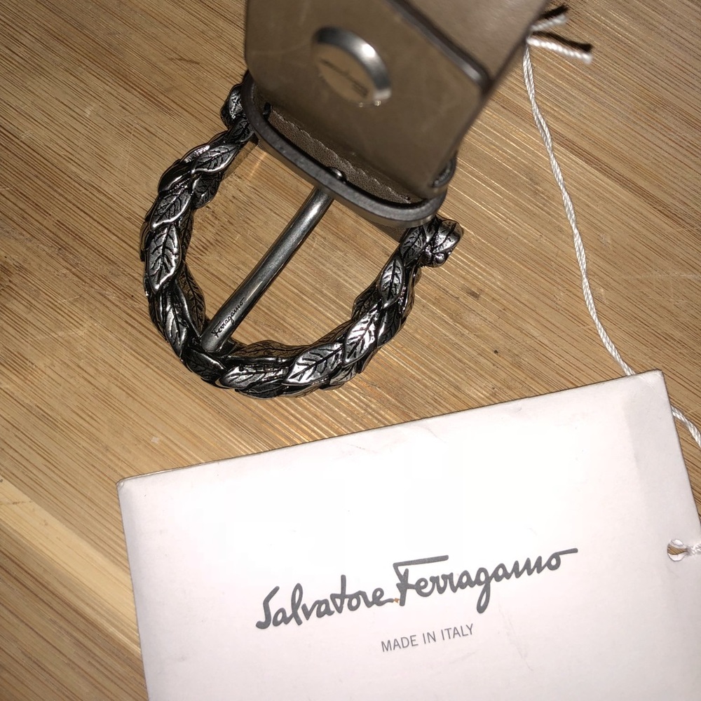 Salvatore Ferragamo leaves belt